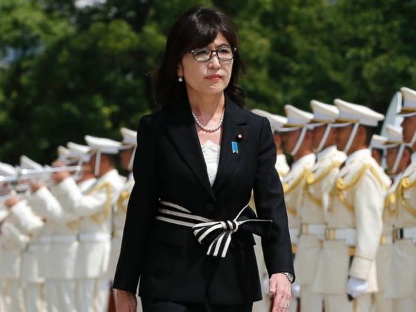 Nữ Bộ trưởng Inada chỉ thị bắn hạ mọi vật thể hướng về Nhật Bản