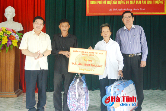 NHNN Việt Nam tặng “Mái ấm tình thương” cho người nghèo Hà Tĩnh