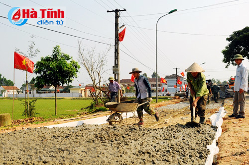 Năm 2017, Hà Tĩnh phấn đấu xây dựng 620 km đường giao thông