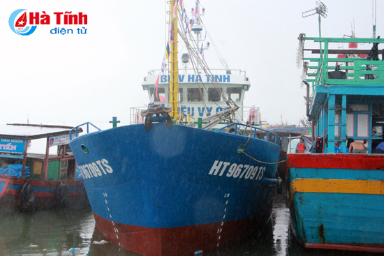 Tàu Triệu Vy 09 có công suất lớn nhất từ trước đến nay cập cảng Cửa Sót