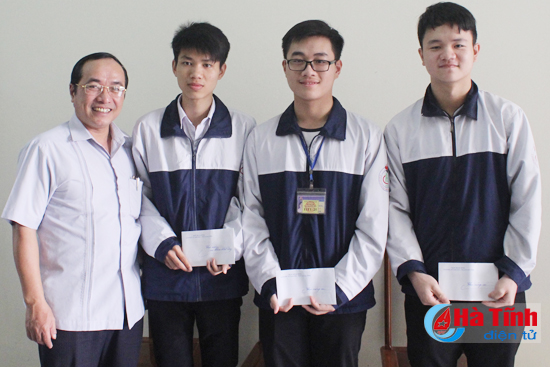 Học sinh Hà Tĩnh giành giải bạc Cuộc thi Olympic Tin học Châu Á