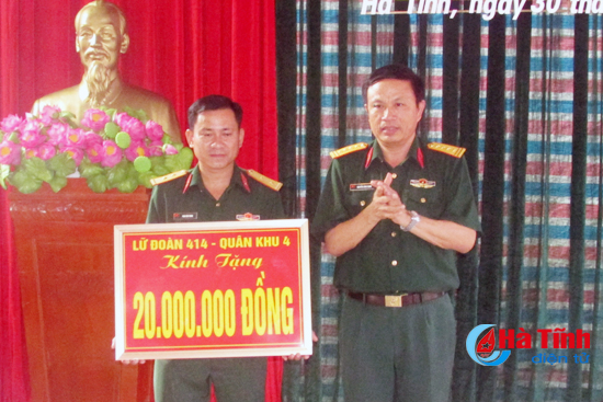 Lữ đoàn 414 bàn giao nhà tình nghĩa cho đồng đội ở Nghi Xuân