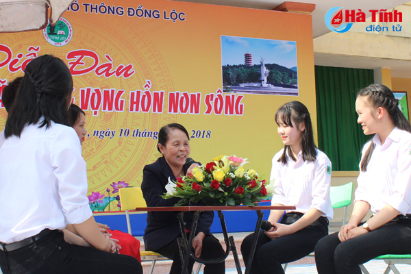 dong loc 50 nam vang vong hon non song