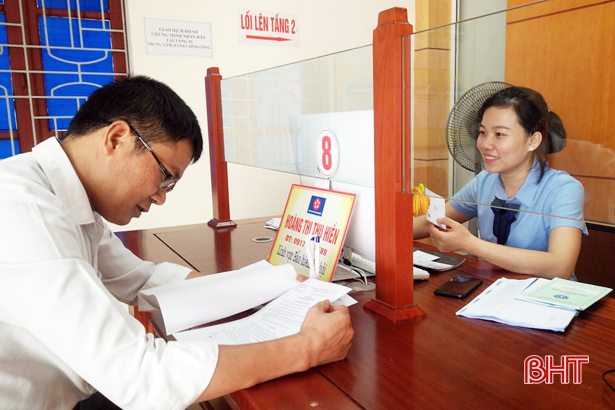 Thạch Hà cấp lại 328 thẻ bảo hiểm y tế cho người dân
