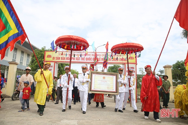 Đón Bằng Di sản văn hóa phi vật thể quốc gia “Lễ hội đền Chiêu Trưng”