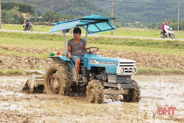 Giải phóng sức lao động cho nông dân Hương Sơn