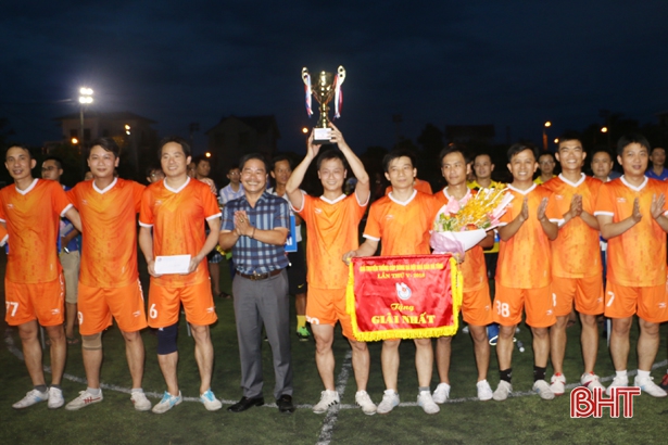 Sở TT&TT đăng quang Giải Bóng đá Cúp Hội Nhà báo Hà Tĩnh