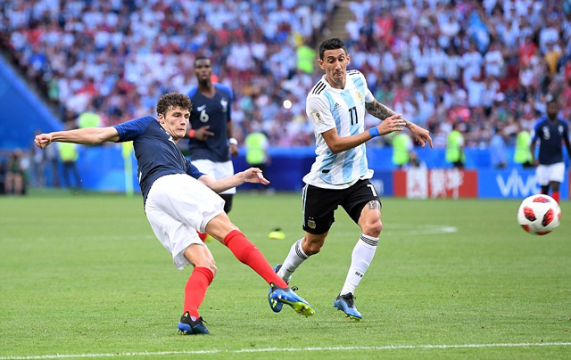 Pháp 4-3 Argentina: Mbappe tỏa sáng tiễn Messi về nước