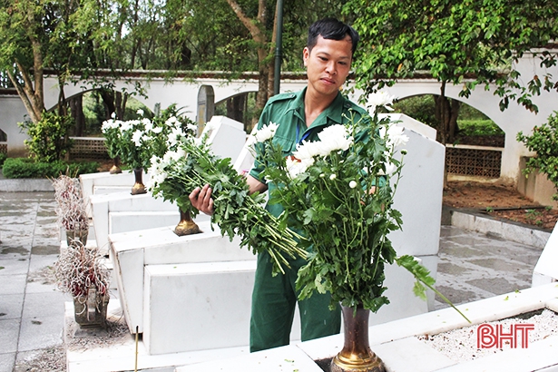 “Nốt lặng” lúc bình minh tại khu mộ 10 liệt nữ Ngã ba Đồng Lộc