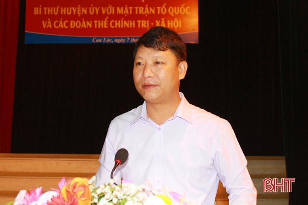 Đại biểu MTTQ và các đoàn thể Can Lộc đối thoại với Bí thư Huyện ủy