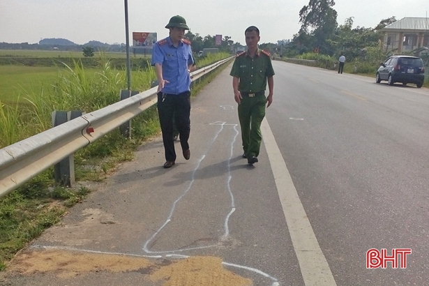 Công an Hương Sơn, Vũ Quang quyết liệt xử lý vi phạm ATGT