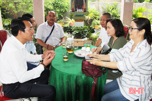 Đoàn khách xuyên Việt trải nghiệm du lịch homestay ở Hà Tĩnh