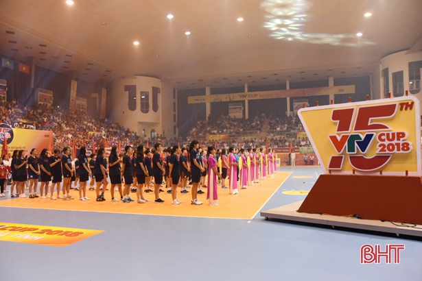 Khai mạc Giải bóng chuyền nữ quốc tế VTV Cup tại Hà Tĩnh