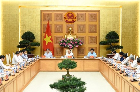 Thủ tướng Nguyễn Xuân Phúc: “Không tái cơ cấu sẽ tụt hậu”