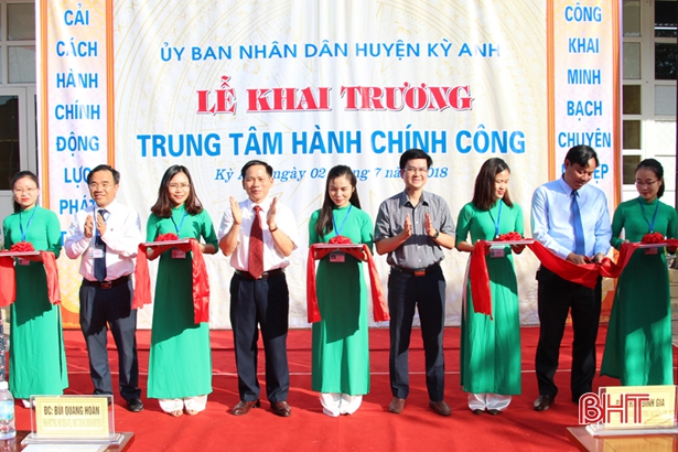 Các trung tâm hành chính công tại Hà Tĩnh hoạt động hiệu quả