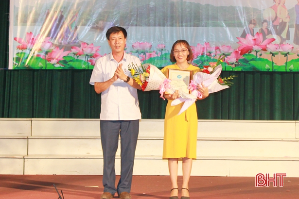 Can Lộc chung kết Liên hoan dân ca ví, giặm Nghệ Tĩnh