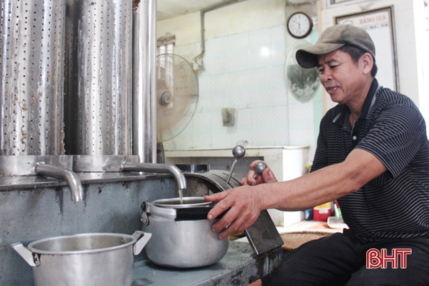 Cơ sở sản xuất dầu lạc đầu tiên ở Hà Tĩnh được cấp nhãn hiệu, doanh thu gần 3 tỷ đồng/năm