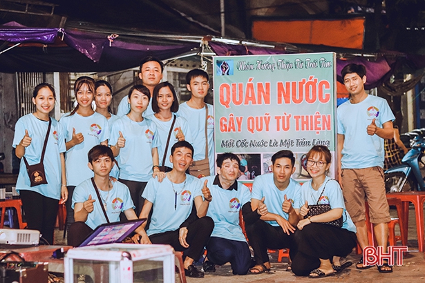 ĐVTN Hà Tĩnh bán ve chai, rửa xe gây quỹ từ thiện
