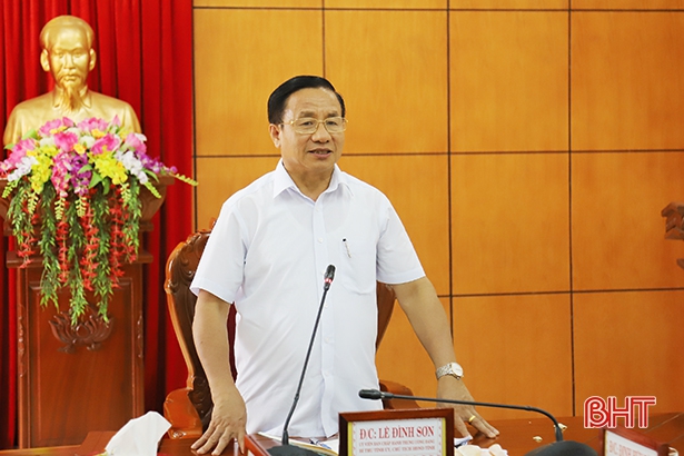 Đến năm 2021, Hương Khê giảm 1 xã, giảm 71 thôn/tổ dân phố