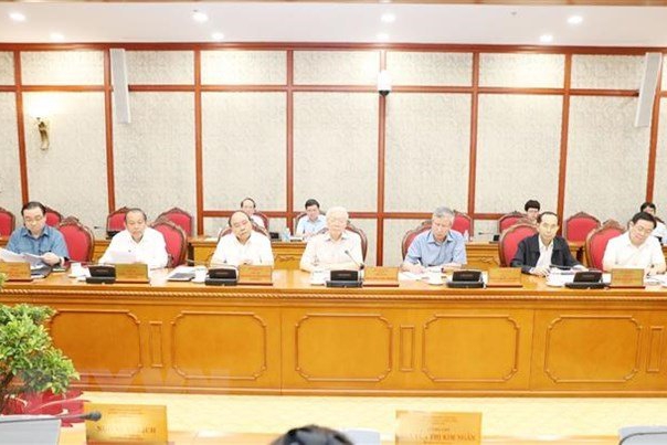 Bộ Chính trị họp cho ý kiến về các đề án chuẩn bị trình Hội nghị TW 8