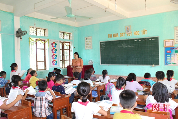 Sắp xếp hệ thống trường học ở Hà Tĩnh - giảm đầu mối, tăng chất lượng: