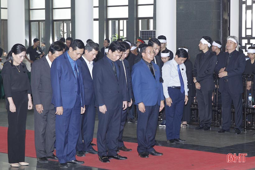 Đoàn đại biểu tỉnh Hà Tĩnh viếng nguyên Tổng Bí thư Đỗ Mười