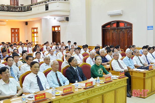 Ủy ban Kiểm tra Tỉnh ủy Hà Tĩnh đón nhận Huân chương Lao động hạng Nhất