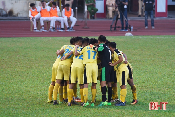Thua Nam Định trên chấm 11m, Hà Nội B lỡ hẹn với V.League