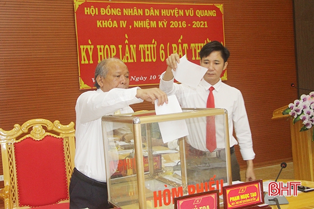 Vũ Quang có Chủ tịch UBND huyện mới