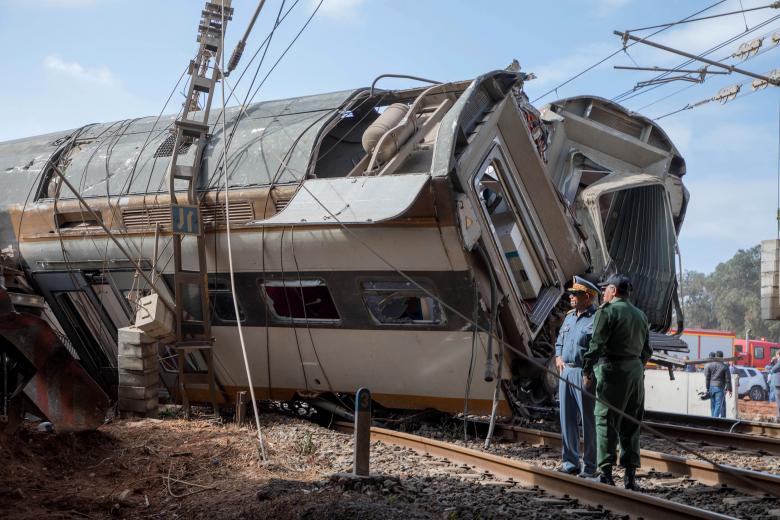 Hiện trường vụ tàu hỏa trật bánh khiến ít nhất 87 người thương vong ở Morocco