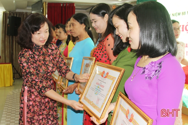 Phụ nữ Hà Tĩnh trở thành chủ thể của nông thôn mới