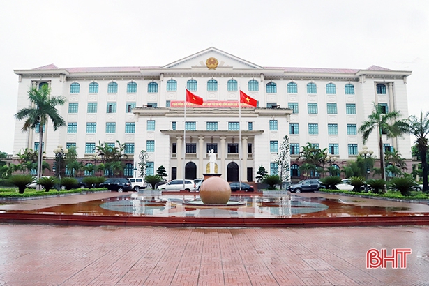 Từ 1/1/2019, Hà Tĩnh cùng 9 tỉnh/thành thí điểm hợp nhất 3 văn phòng