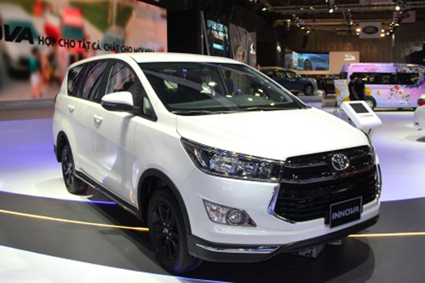 Toyota Innova thêm trang bị, tăng giá 40 triệu tại Việt Nam