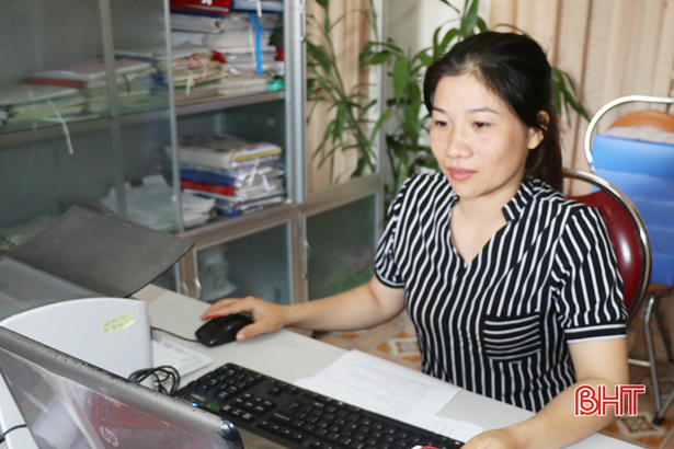 Nữ công chức đưa công tác tư pháp ở Nam Hương “vào guồng”