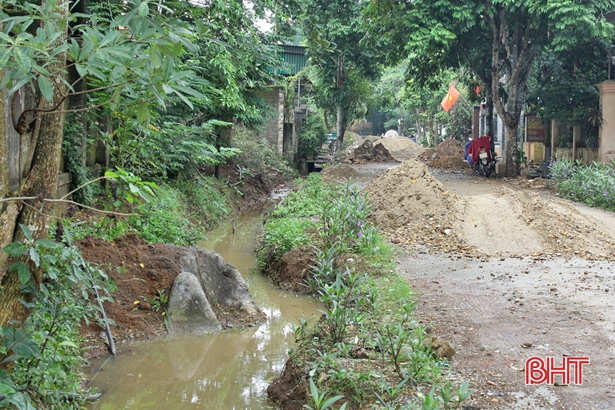 Nhiều địa phương “phá sản” kế hoạch làm rãnh thoát nước