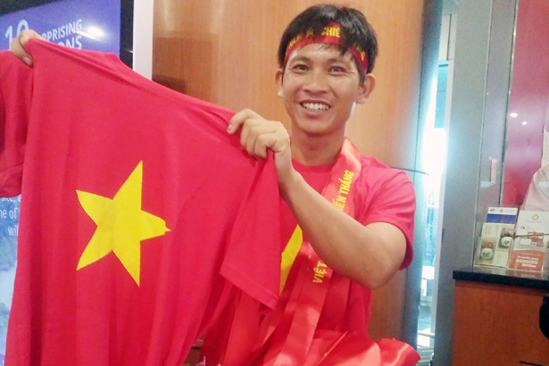 Hành trình đồng hành cùng ĐT Việt Nam của một CĐV đặc biệt quê Hà Tĩnh
