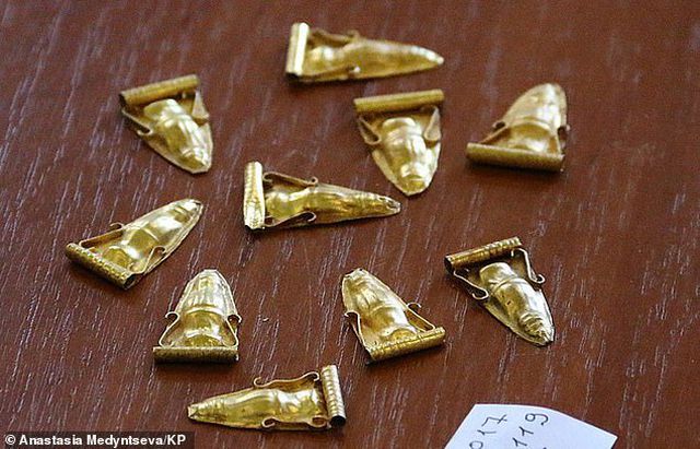 Tìm thấy hàng trăm trang sức bằng vàng trong ngôi mộ công chúa thời cổ đại