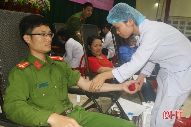 Lộc Hà thu 210 đơn vị máu trong ngày hội hiến máu tình nguyện