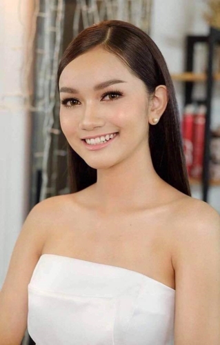 Cận cảnh nhan sắc gây tranh cãi của tân Hoa hậu Hoàn vũ Campuchia