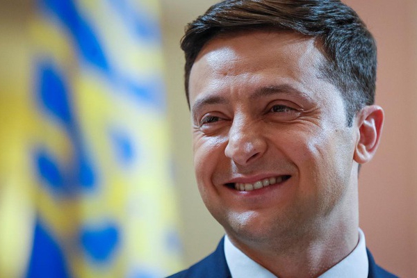 Nhờ Facebook, chính trị gia kiêm diễn viên hài nắm cơ hội thành Tổng thống Ukraine