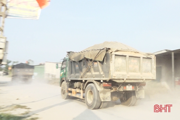 “Bão bụi”, ô nhiễm tiếng ồn trên tuyến giao thông trọng yếu ở Lộc Hà