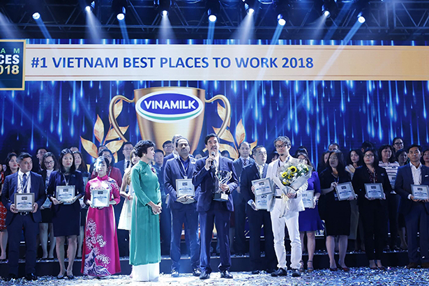 Vinamilk 2 năm liền đứng đầu top 100 nơi làm việc tốt nhất Việt Nam