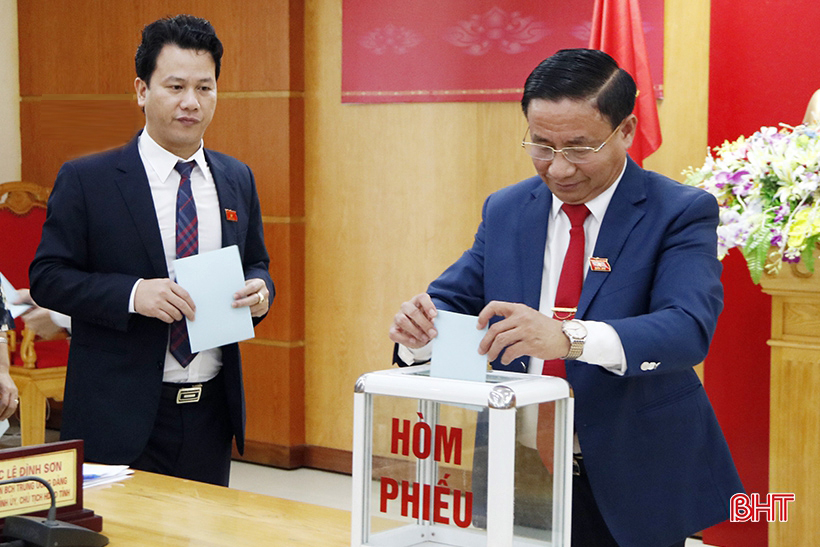 Bí thư Huyện ủy Lộc Hà được bầu giữ chức Phó Chủ tịch HĐND tỉnh Hà Tĩnh khóa XVII