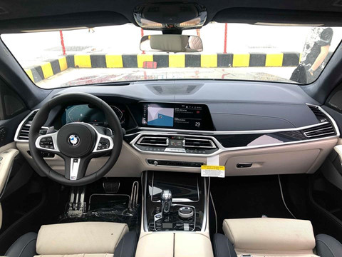 BMW X7 đầu tiên về Việt Nam, giá khoảng 7 tỷ đồng