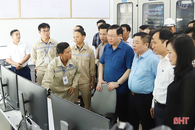 Khánh thành nhà máy điện mặt trời đầu tiên ở Hà Tĩnh