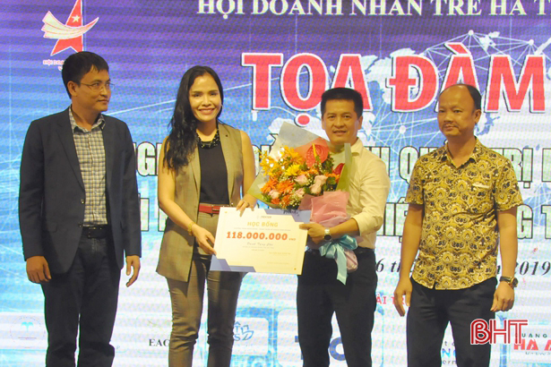 Shark Trần Anh Vương chia sẻ kinh nghiệm lập nghiệp với người trẻ Hà Tĩnh