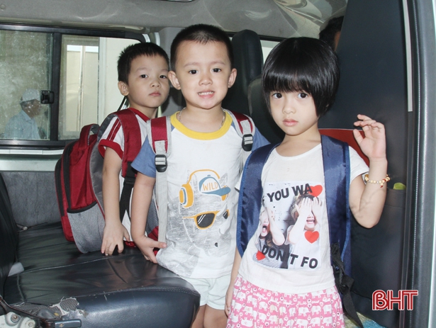 Các trường học ở Hà Tĩnh siết chặt quy trình quản lý, đưa đón học sinh