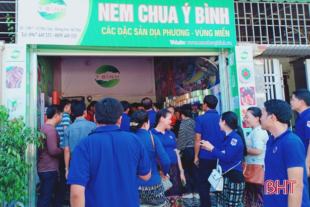 Huyện đầu tiên Hà Tĩnh hỗ trợ nông dân mở cửa hàng nông sản an toàn