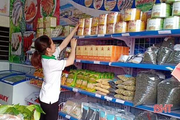 Huyện đầu tiên Hà Tĩnh hỗ trợ nông dân mở cửa hàng nông sản an toàn