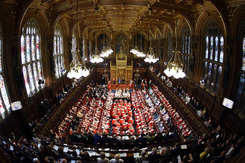 Thế giới ngày qua: Hàng triệu người ký đơn phản đối Thủ tướng “treo” Nghị viện Anh